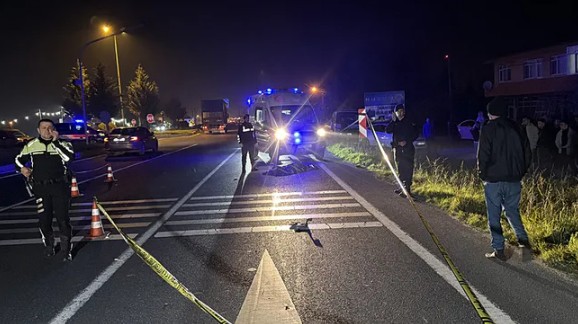 Düzce'de feci kaza! Yolun karşısına geçmeye çalışan yaşlı kadın hayatını kaybetti!